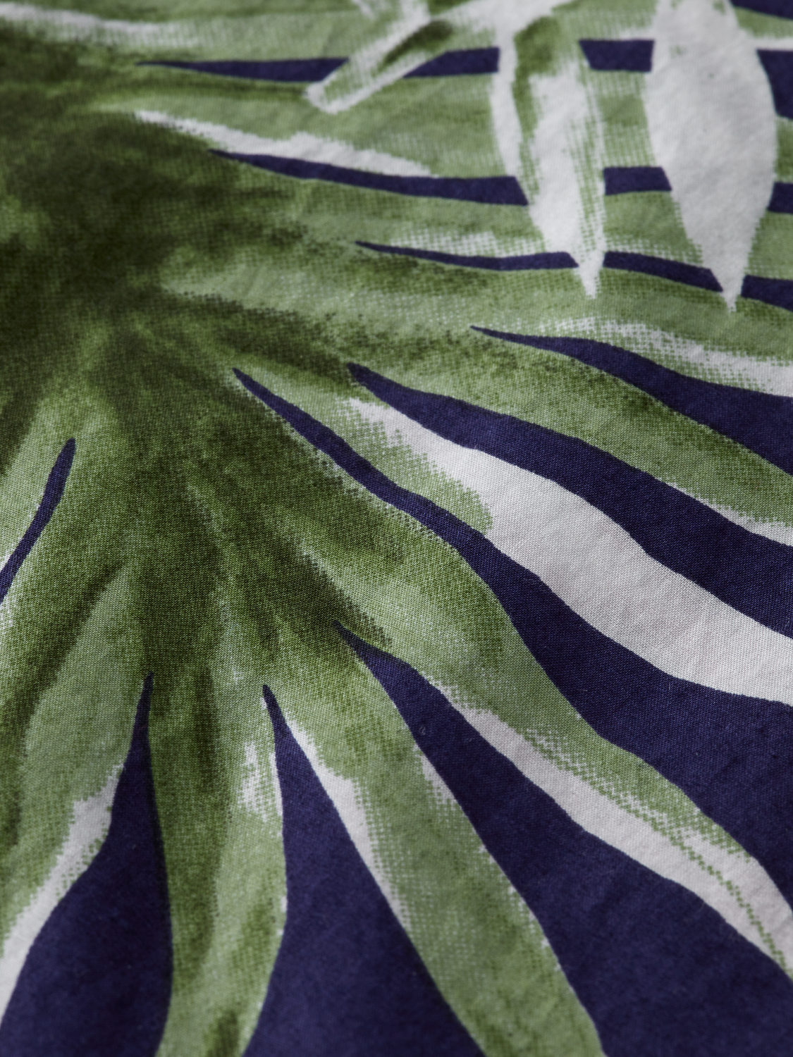 Scotch & Soda Slim-Fit allover printed short-sleeved Hawaiian shirt - Image 3