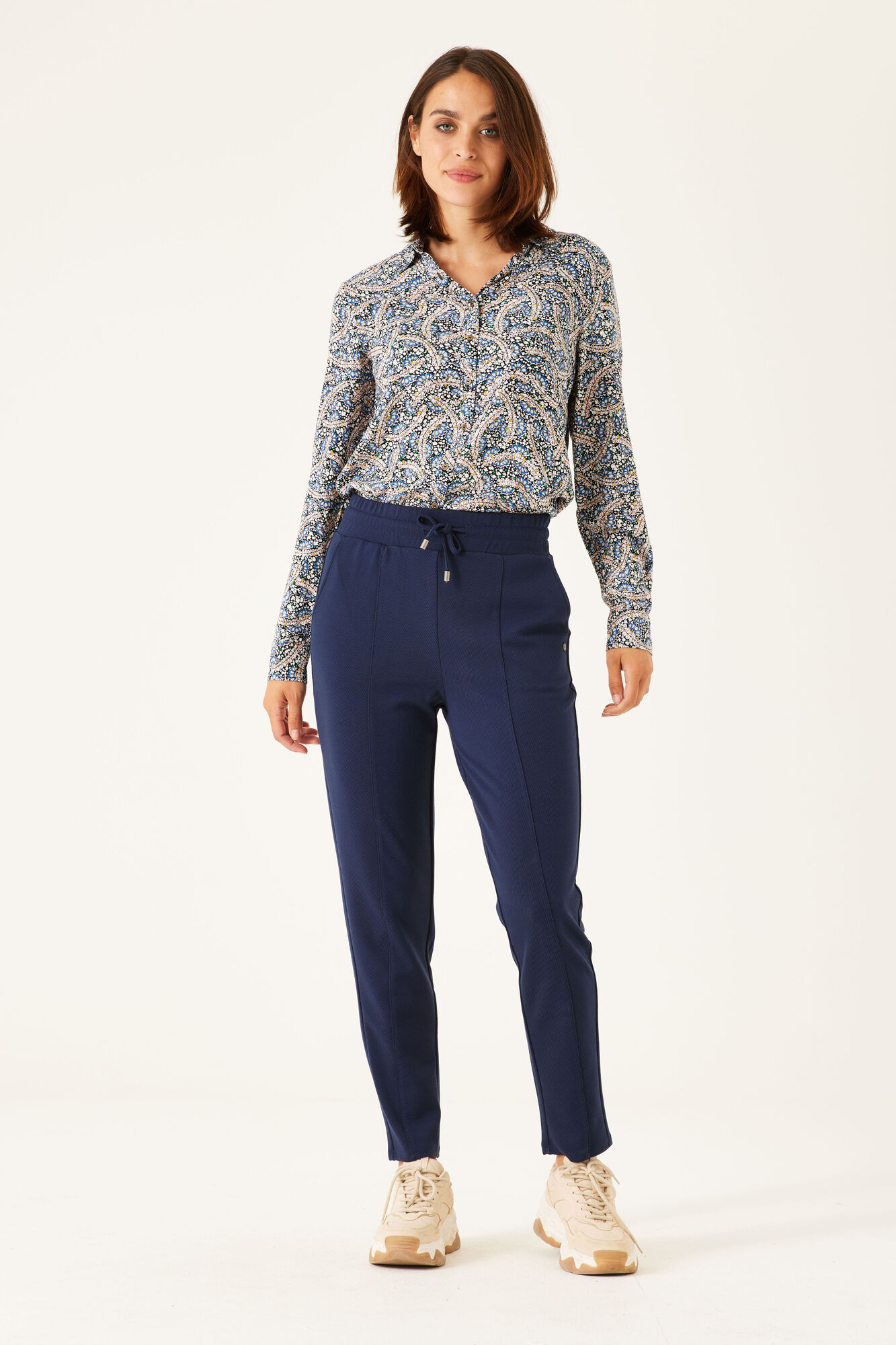 Garcia X20230_ladies shirt ls-navy peony - Image 2