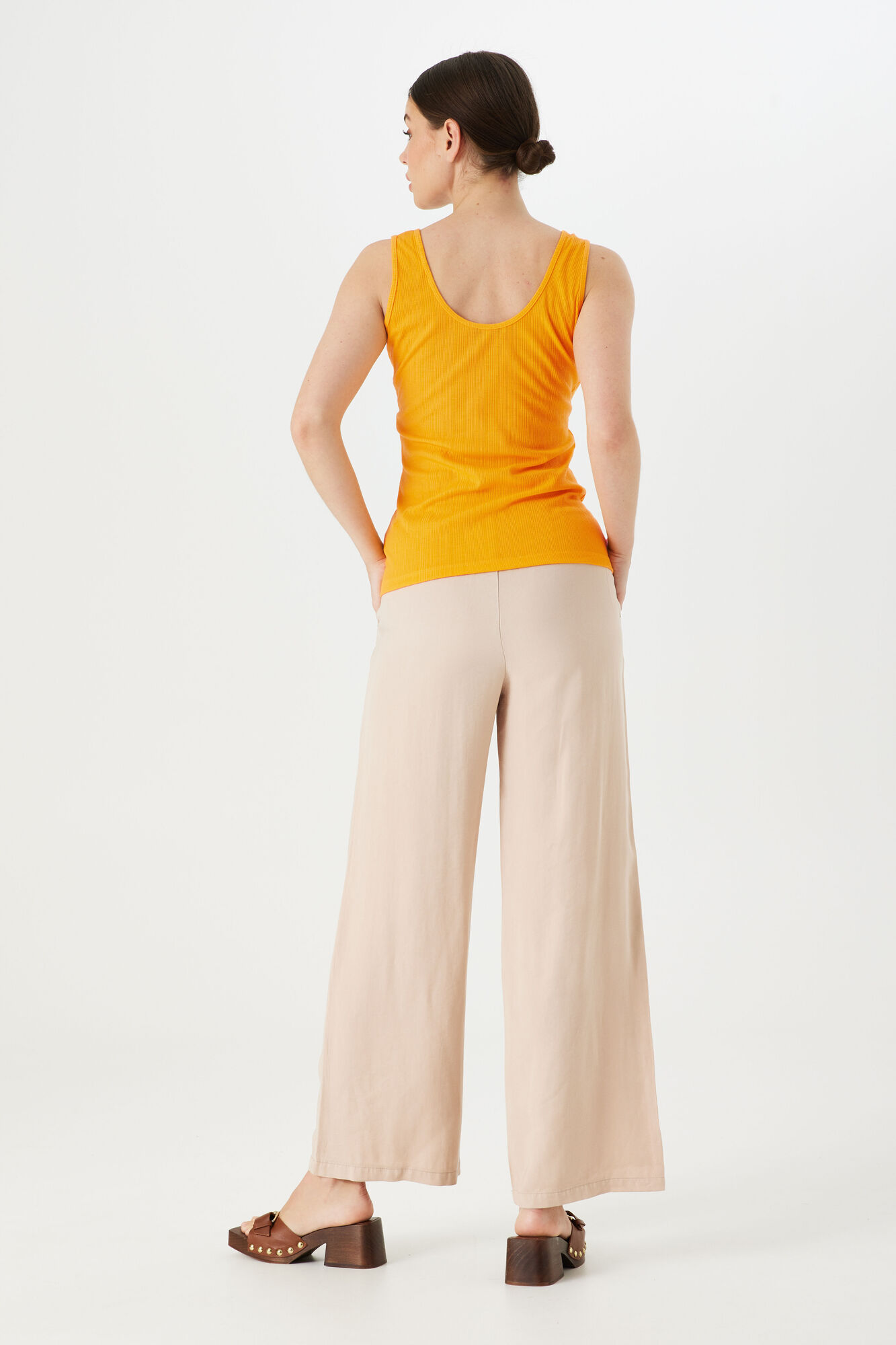 Garcia E30023_ladies singlet-tuscan - Image 3