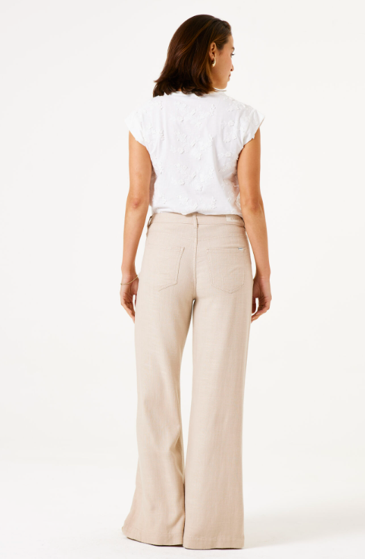 Garcia Ladies T-shirt - Off White D50008 - Image 3