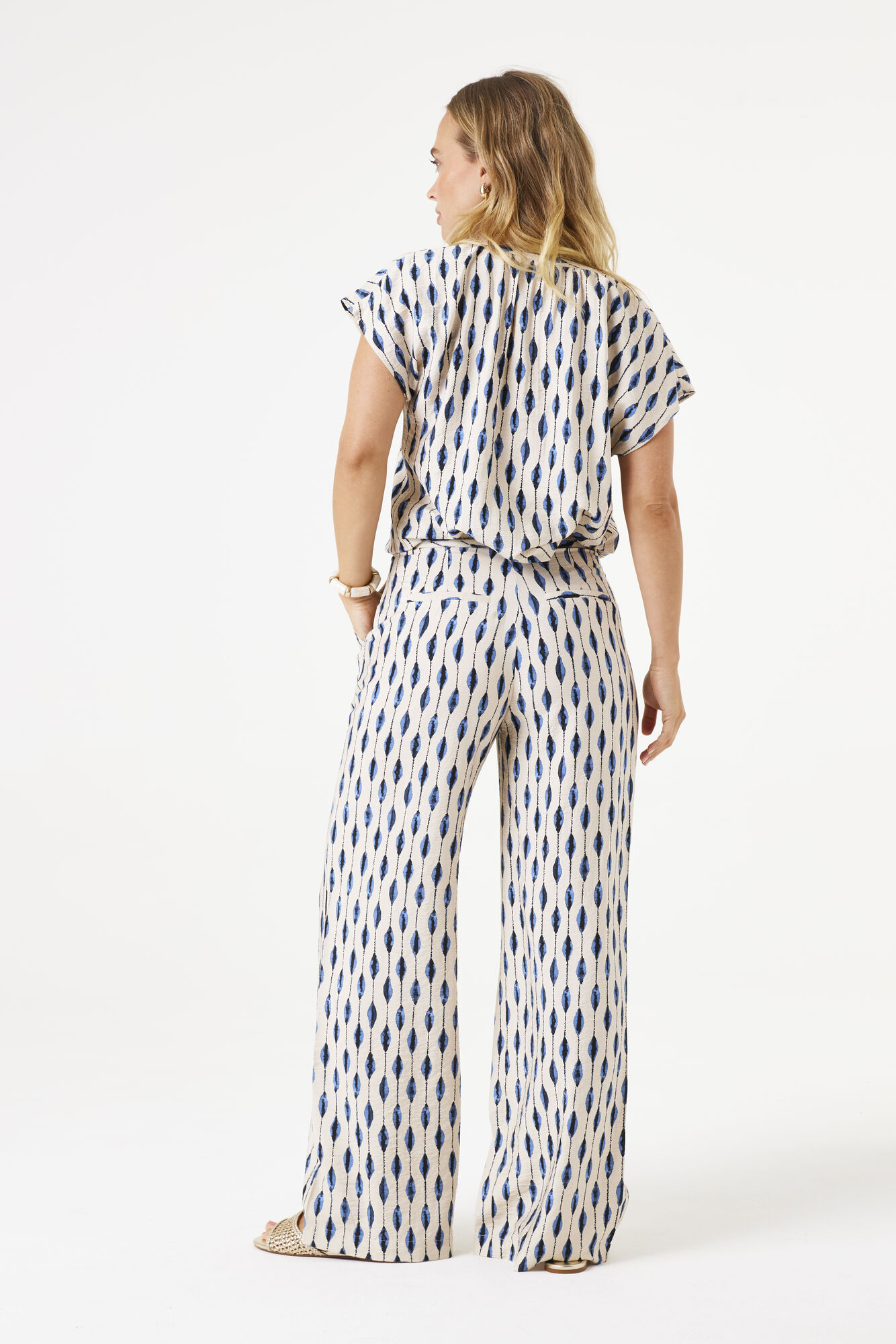 Garcia SS Shirt - Pearl E50235 - Image 2