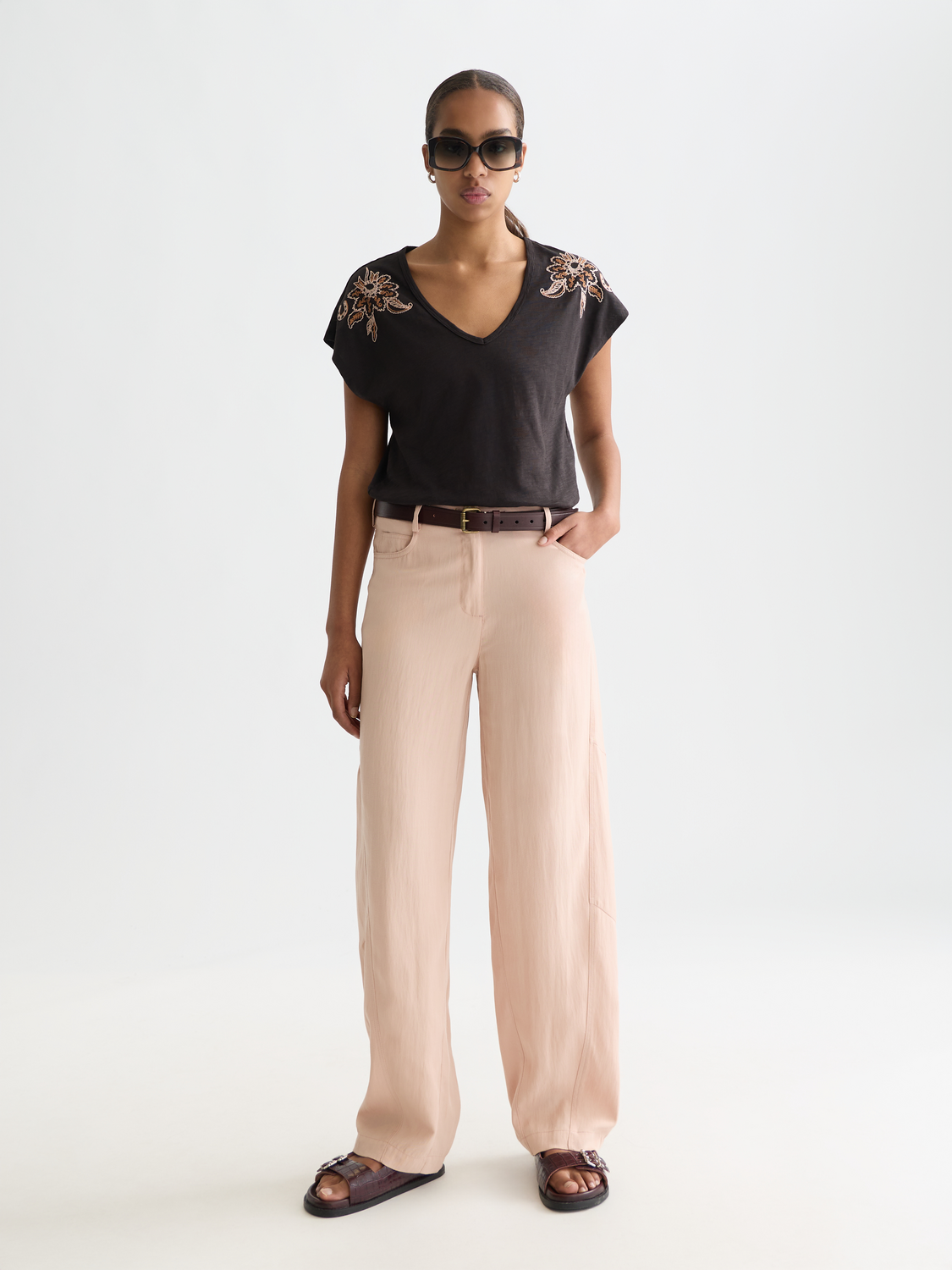 Scotch & Soda Female Lotus - Twill high rise barrel leg pants-Travertine-L.32 - Image 3
