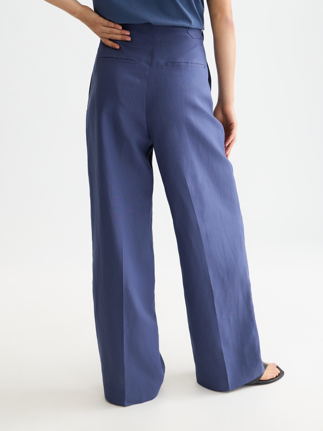 Scotch & Soda Female Lou - Lyocell high rise wide leg pants-Oceana-L.32 - Image 2